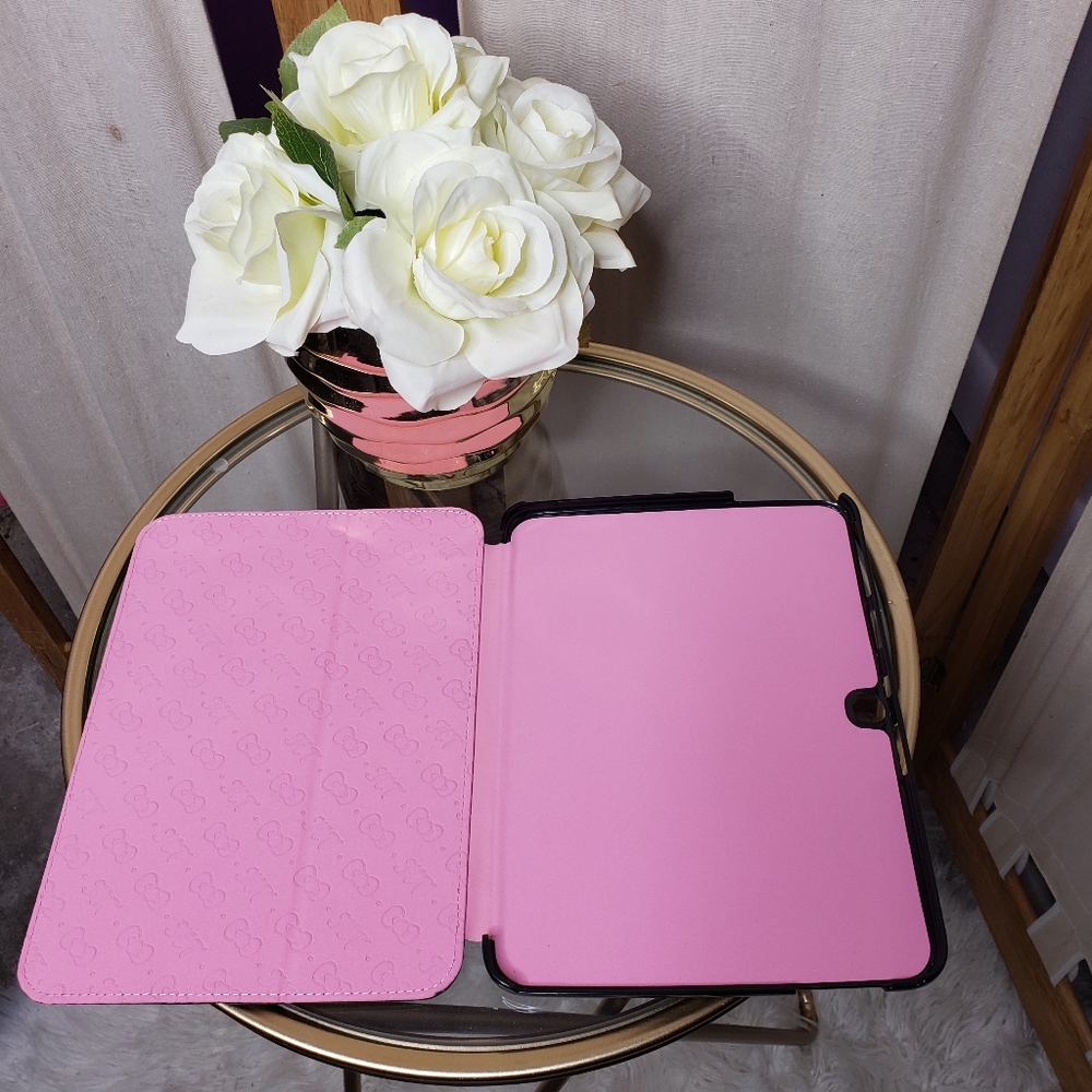 Hello Kitty Tablet Case - Picture 5 of 10